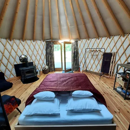 Οργανωμένο κάμπινγκ Glamping Jurty Czapla *