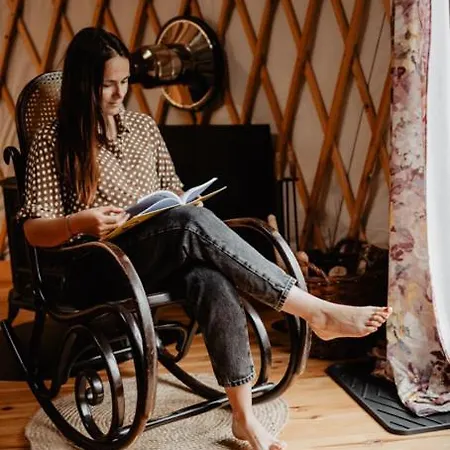 Laka Gwiazd Jurty Czapla Glamping *