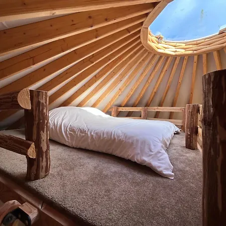 Glamping Laka Gwiazd Jurty Czapla Wałcz