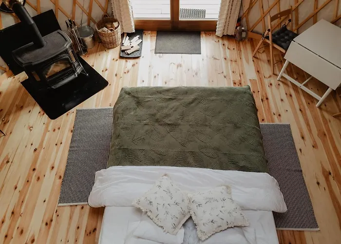 Glamping Jurty Czapla Οργανωμένο κάμπινγκ *