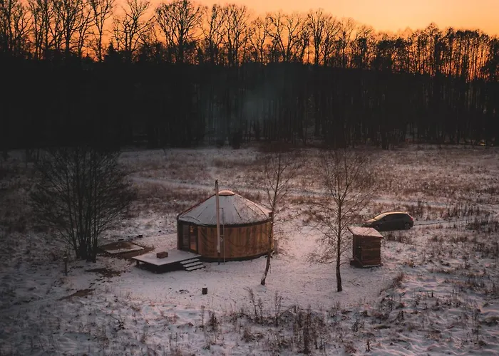 Glamping Jurty Czapla 豪华帐篷